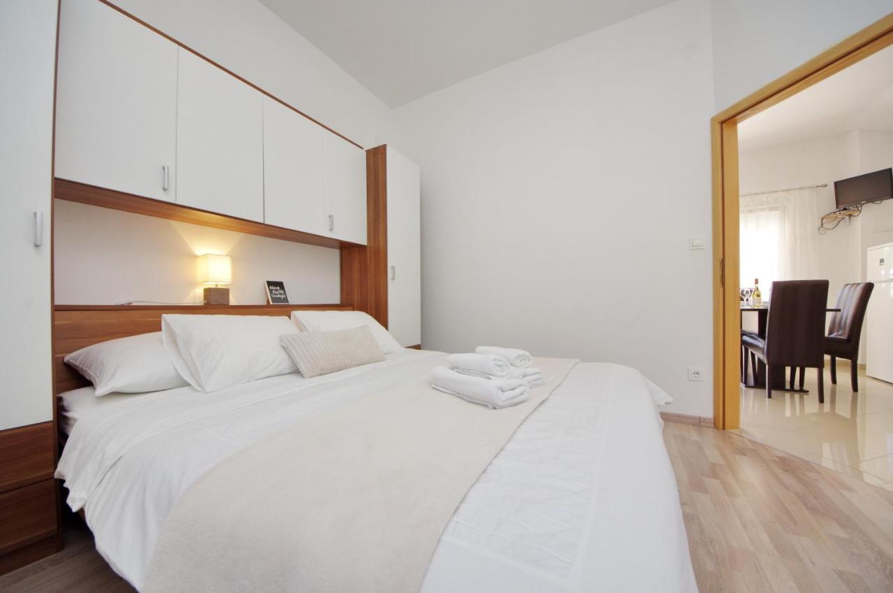 Apartmani Emili Sukosan Ngoại thất bức ảnh