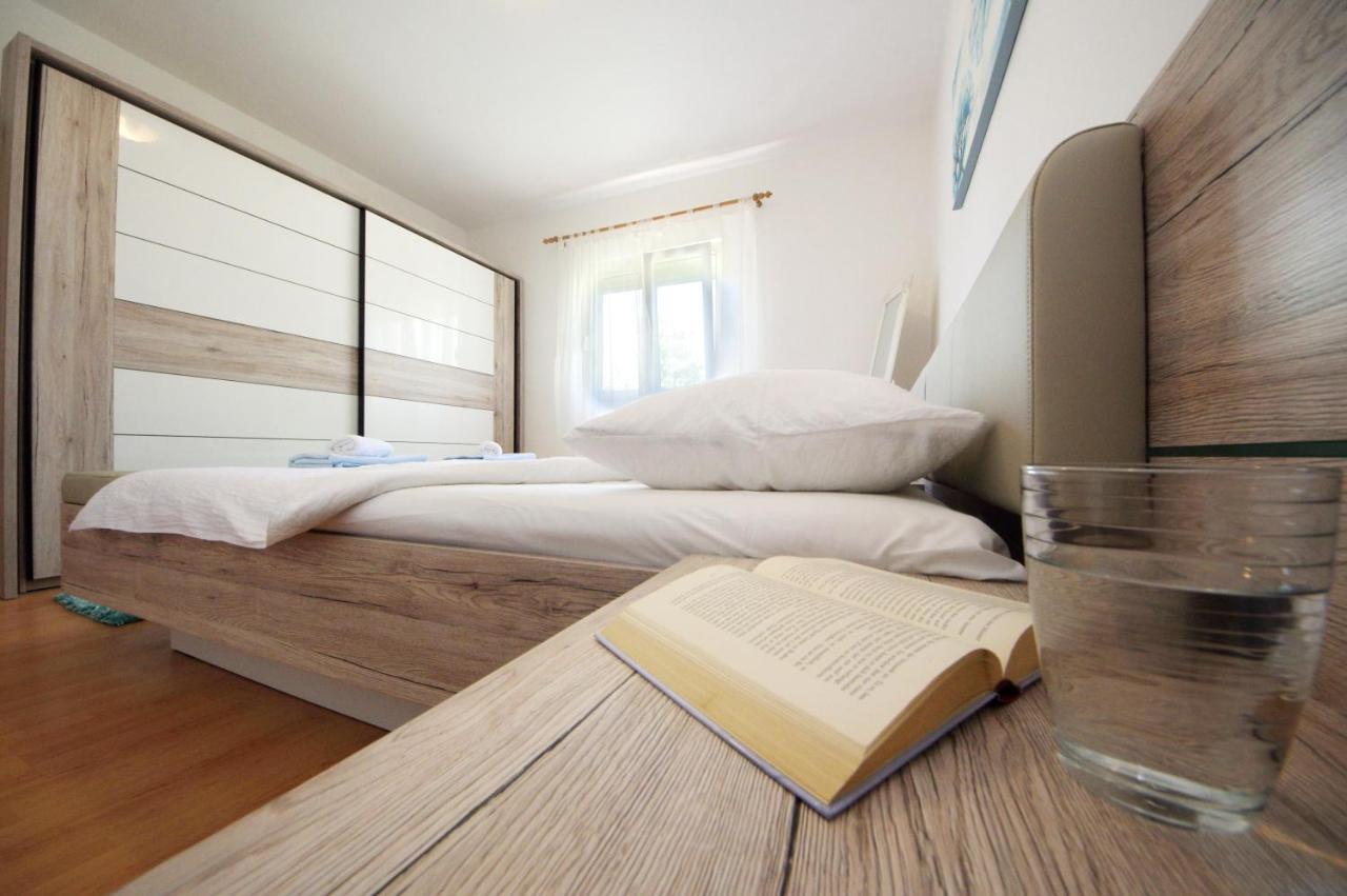 Apartmani Emili Sukosan Ngoại thất bức ảnh