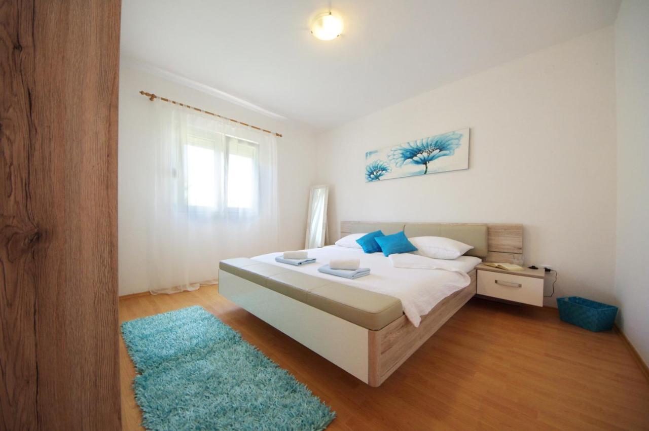 Apartmani Emili Sukosan Ngoại thất bức ảnh