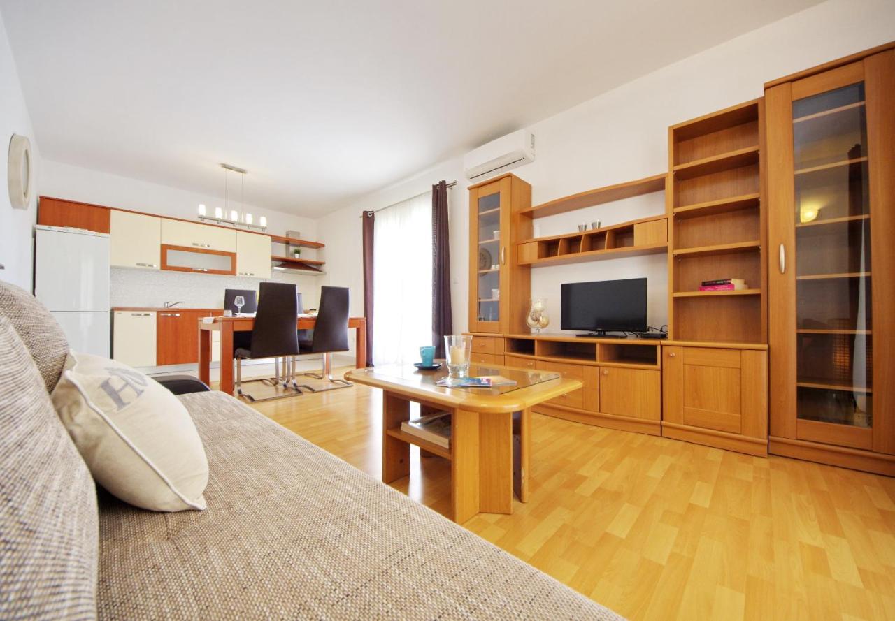 Apartmani Emili Sukosan Ngoại thất bức ảnh