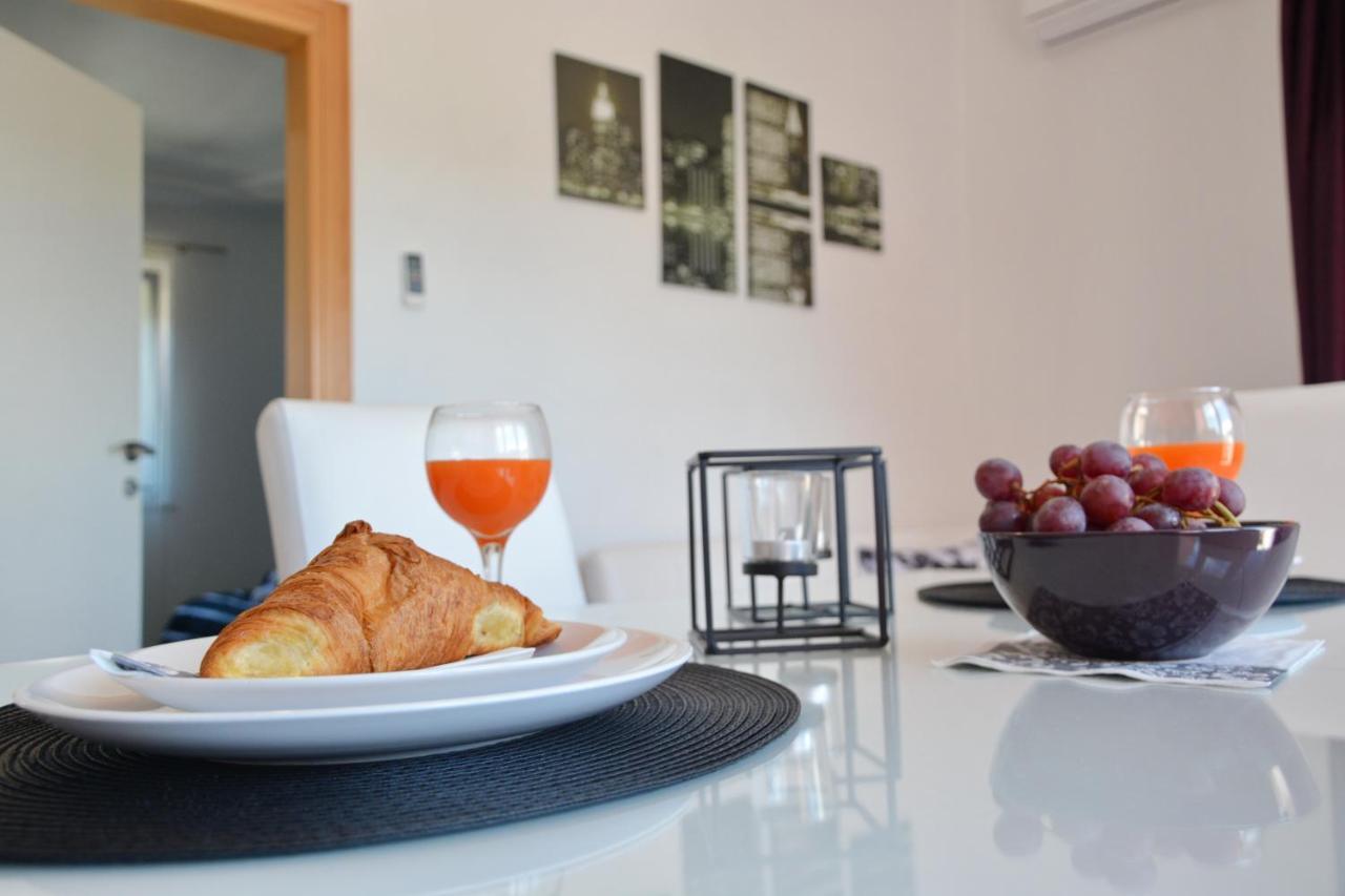 Apartmani Emili Sukosan Ngoại thất bức ảnh